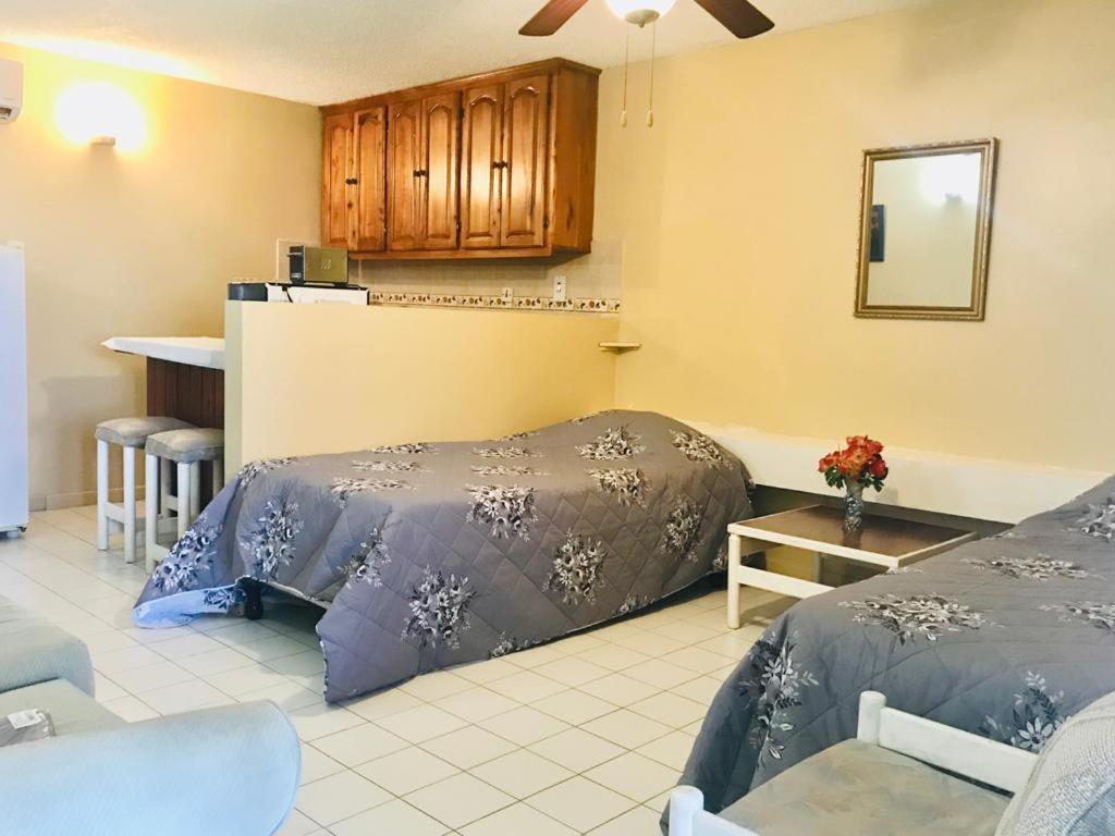 Ocean View Montego Bay Apartment Eksteriør billede