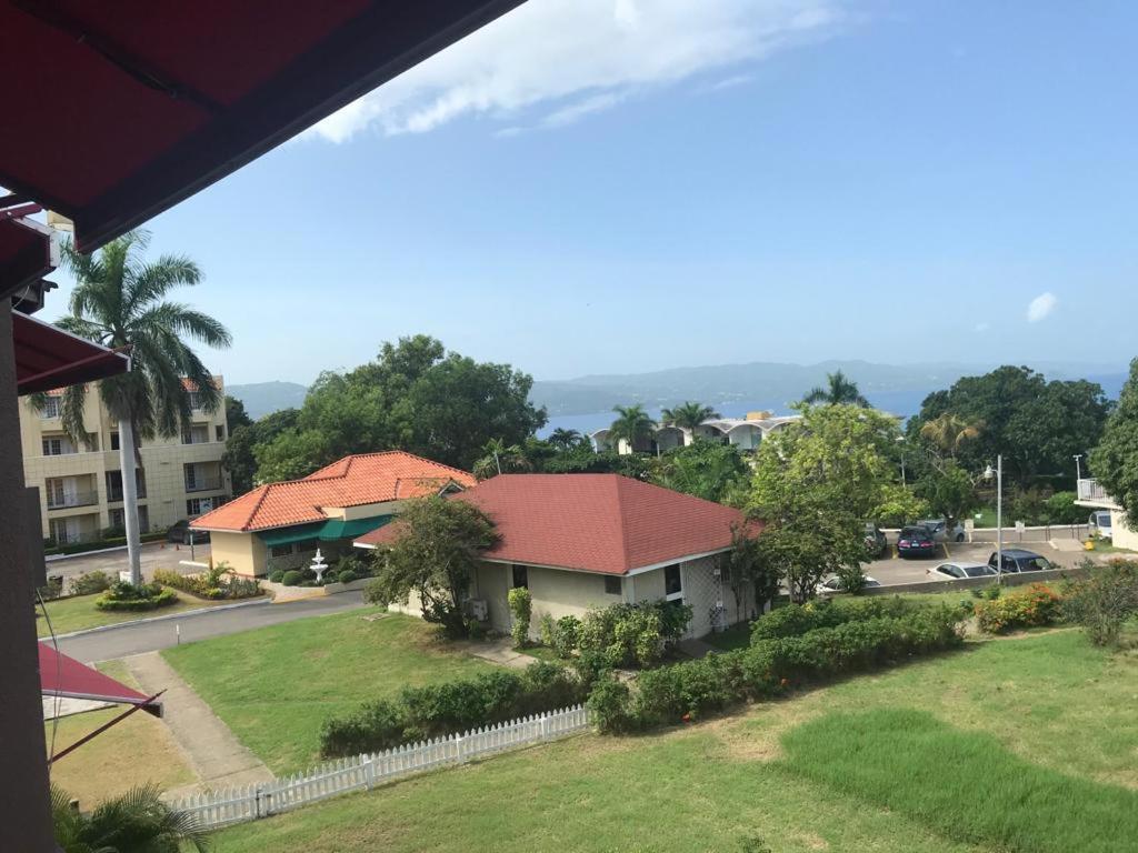 Ocean View Montego Bay Apartment Eksteriør billede